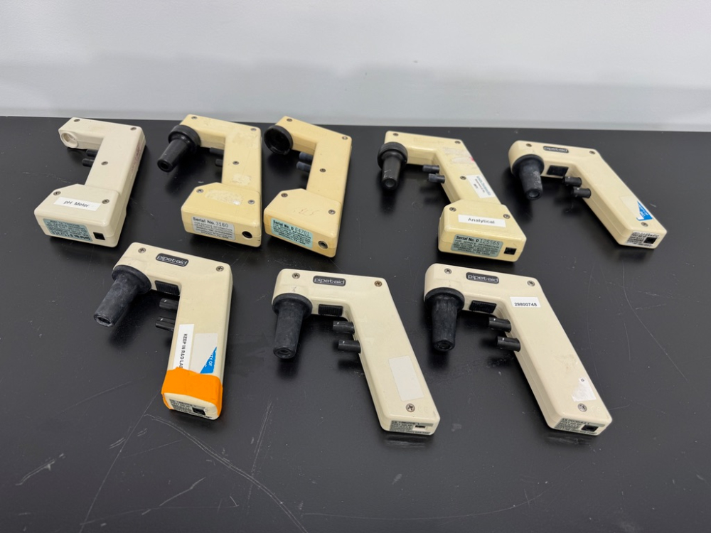 Image of Lot Of Drummond Pipet Aid Pipet Fillers - Quantity 8